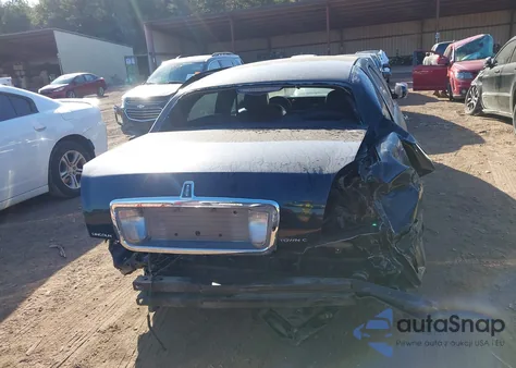 2005 Lincoln Town Car Signature Limited из США, поврежденный, VIN 1LNHM82W15Y664609